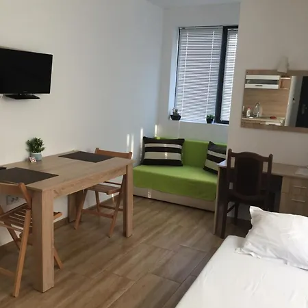 Apartament Zori *